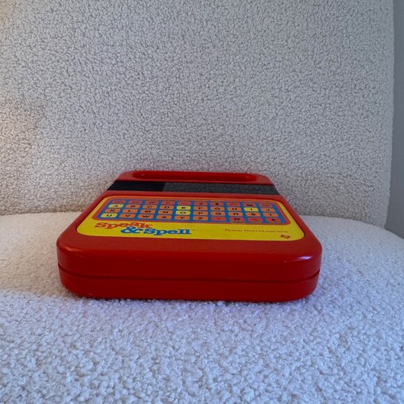 Vintage (1978 to 1980) Texas Instruments Speak & Spell Electronic Learning Toy - Picture 5 of 9